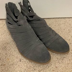 Carlos Santana Grey Boots